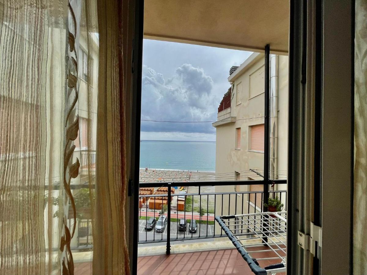 Vila Casa Conchiglia Vado Ligure Exteriér fotografie